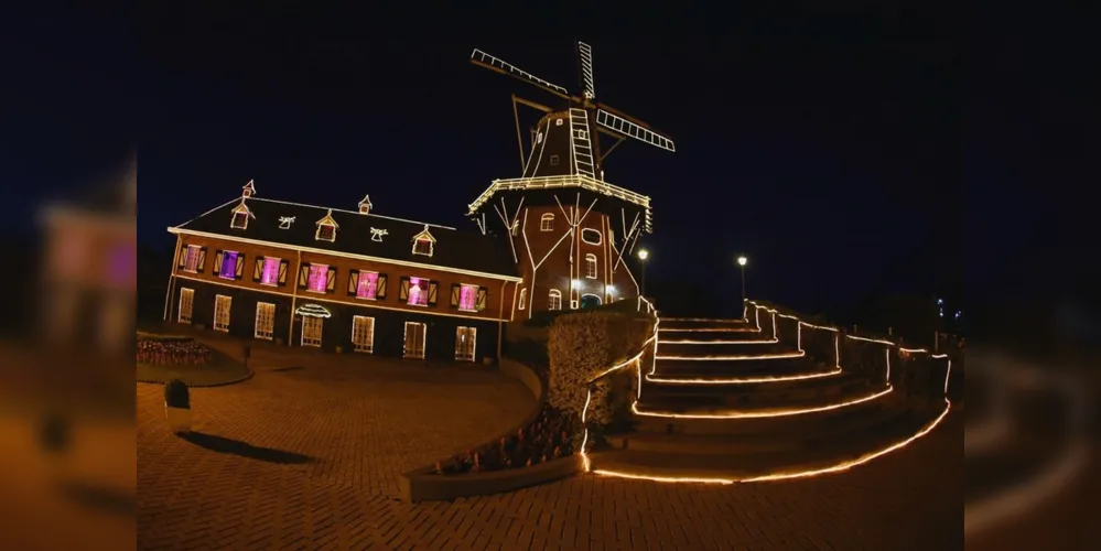 Além de levar o clima de Natal para a cidade de Castro, o evento também tem um objetivo social