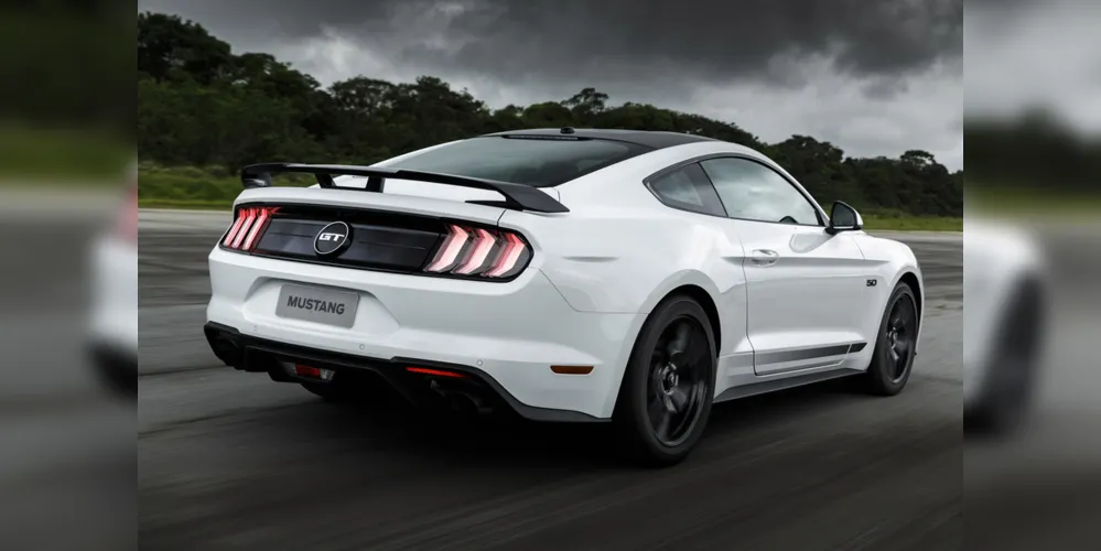 Imagem ilustrativa da imagem Ford traz Mustang Black Shadow e SUV Territory ao BR