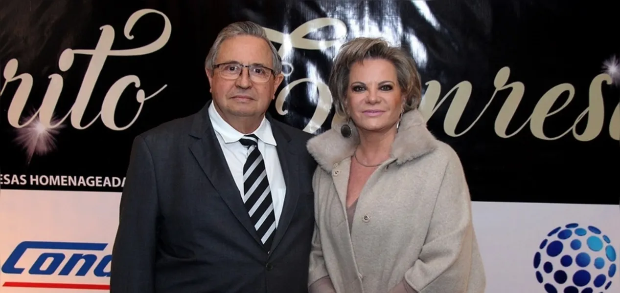 NOVO CICLO -  O presidente da Associação Comercial, Industrial e Empresarial de Ponta Grossa, Douglas Taques Fonseca reservou o último sábado (18), para receber as felicitações pela passagem de seu aniversário. No registro, Douglas e sua esposa Catarina Fonseca. Da coluna RC os votos de realizações.