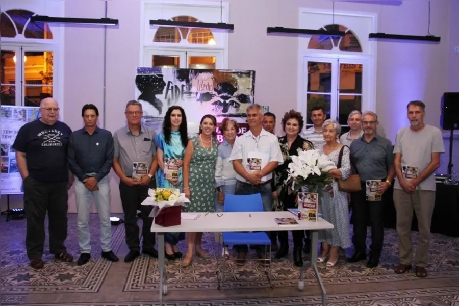 DOCE CONFEITAR - Escritores da região dos Campos Gerais