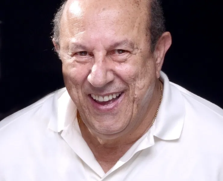 FELICITAÇÕES - Luiz Carlos Sebastião, cartorário e apresentador do programa" Rancho do Sebastião", pelas ondas da rádio Antena Sul FM, Castro. Ele nesta quarta-feira (25/03) irá receber inúmeras felicitações dos amigos dos Campos Gerais motivados pela passagem do seu aniversário. Parabéns!  