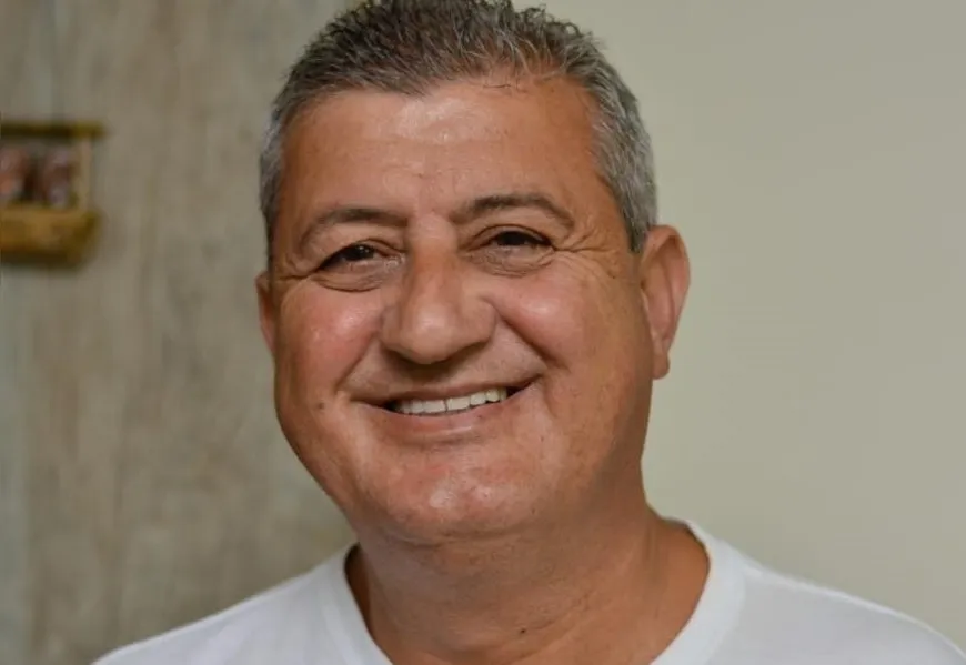 TROCA DE IDADE - Juarez Ribeiro será muito cumprimentado pela passagem de seu aniversário nesta quinta-feira (2). Da coluna RC os votos de alegrias e sucesso.