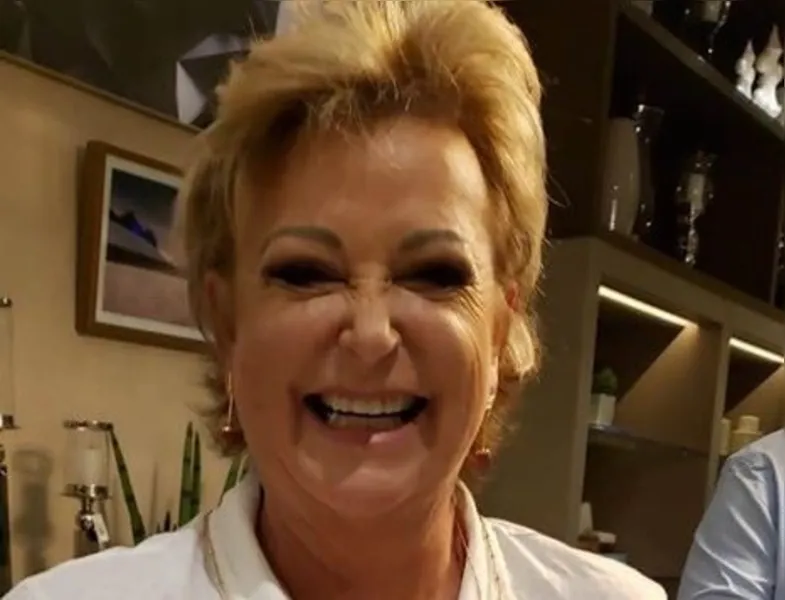 FELICITAÇÕES - Celia Schell será alvo de felicitações pela troca de idade nesta quinta-feira (2). Celia que esbanja alegria e elegância por onde passa, é presença frequente nos eventos badalados da cidade. Da coluna RC os votos de felicidades.