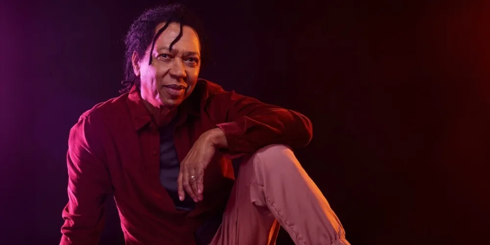 O repertório do espetáculo inclui também sucessos do alagoano, como “Se”, “Flor de Lis”, “Eu te devoro” e “Samurai”, entre outras.