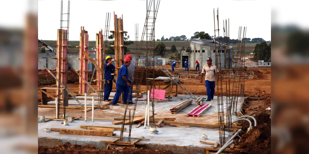 Imagem ilustrativa da imagem Construção civil aquece com quedas na taxa de juros