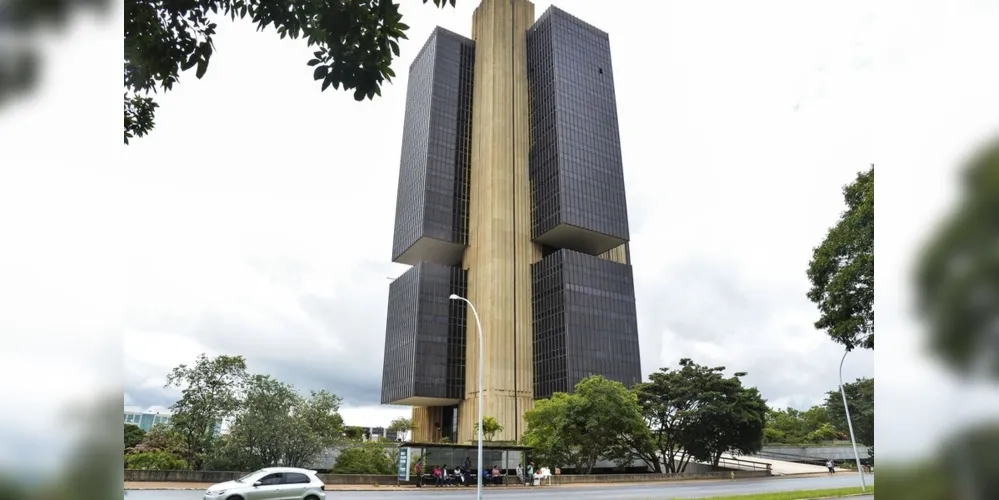 Imagem ilustrativa da imagem Copom reduz Selic a 4,25% ao ano, menor nível da história