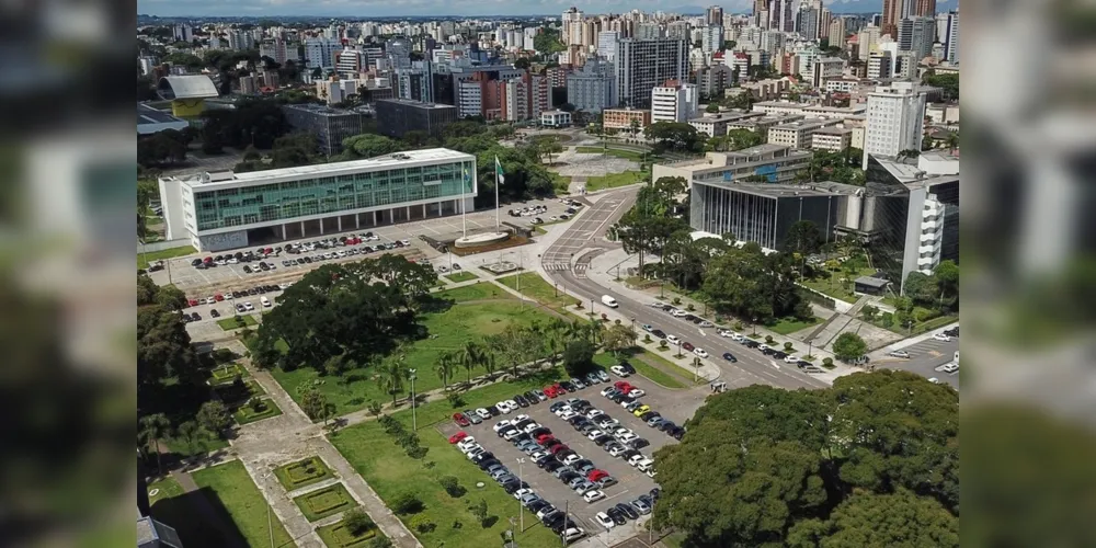 Nova estrutura deve gerar economia anual de R$ 6,2 milhões e a extinção de 614 cargos.