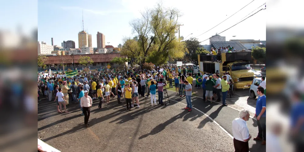 Grupos de direita tem organizado manifestações da cidade desde 2014;