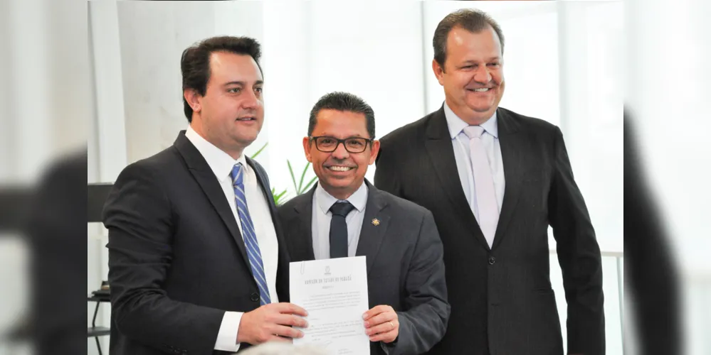 Universidade Estadual de Ponta Grossa (UEPG) recebe 46 professores, já aprovados em concursos de 2016.