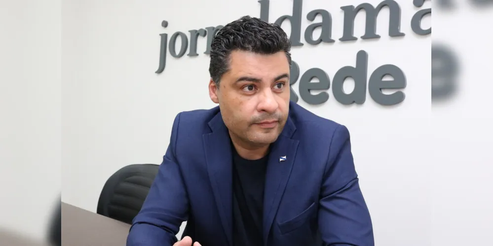 Prefeito anunciou medida após reuniões com secretárias da Educação e da Assistência Social