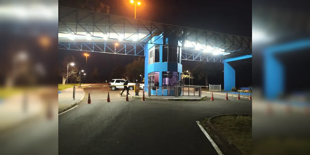 Somente pessoas autorizadas, mediante identificação prévia, poderão ingressar exclusivamente pelo portal da Avenida Carlos Cavalcanti