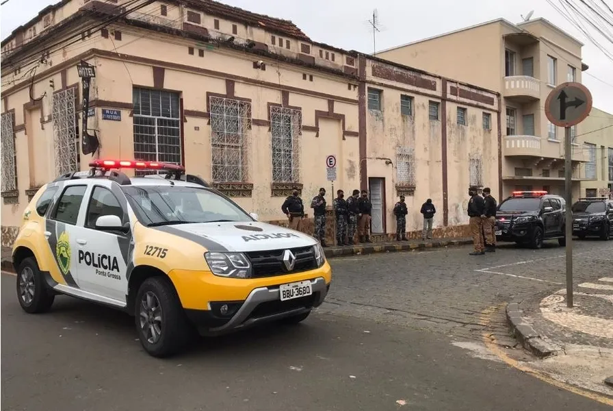 Os esforços desta sexta-feira tiveram início às 6 horas da manhã.