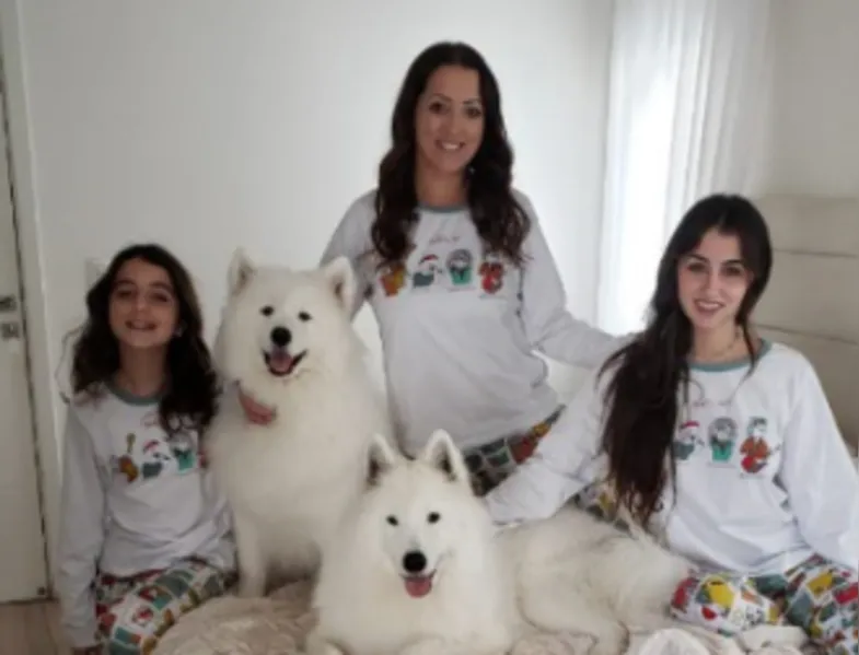 Isabela Farhat com suas filhas Luana de Sá B. Camlofski e Giovana de Sá B. Farhat.
