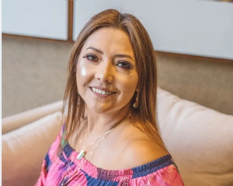 BELA – No registro de Laertes Soares, a beleza e elegância de Simone Wachholz, sempre circulando e prestigiando as principais iniciativas da nossa sociedade