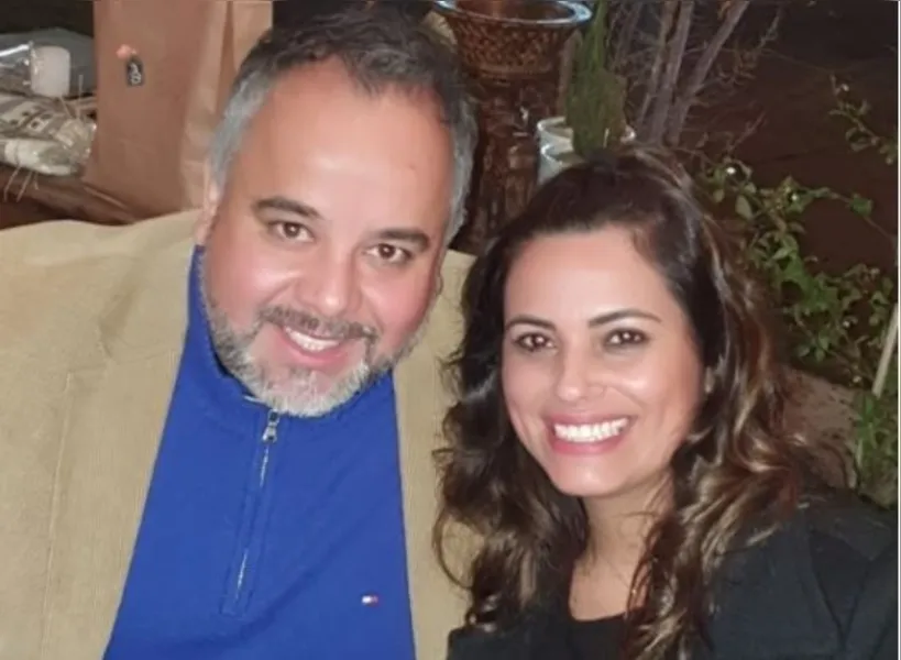 NOVO CICLO – Juarez Soares foi muito cumprimentado pela passagem de seu aniversário na última segunda-feira (1). No registro, Juarez e sua esposa Tatiana Soares. Da coluna RC os votos de alegrias e sucesso