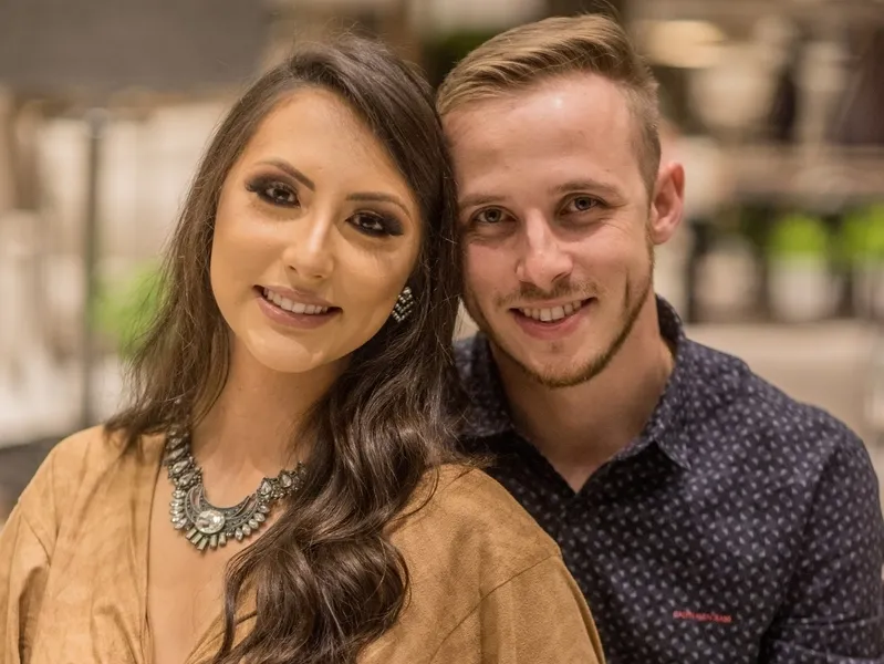 Luiz Henrique Arnaud Camargo foi muito cumprimentado pela passagem de seu aniversário na última sexta-feira (12).  No registro Luiz e sua namorada Jessyca Lima Guimarães. Da coluna RC os votos de alegrias e sucesso