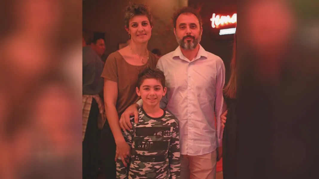 TROCA DE IDADE – Angelica Ionah Simionato será muito cumprimentada pela passagem de seu aniversário nesta terça-feira (23). No registro, Angelica seu marido Hemerson Dmengeon e seu filho Benjamim. Da coluna RC os votos de alegrias e sucesso