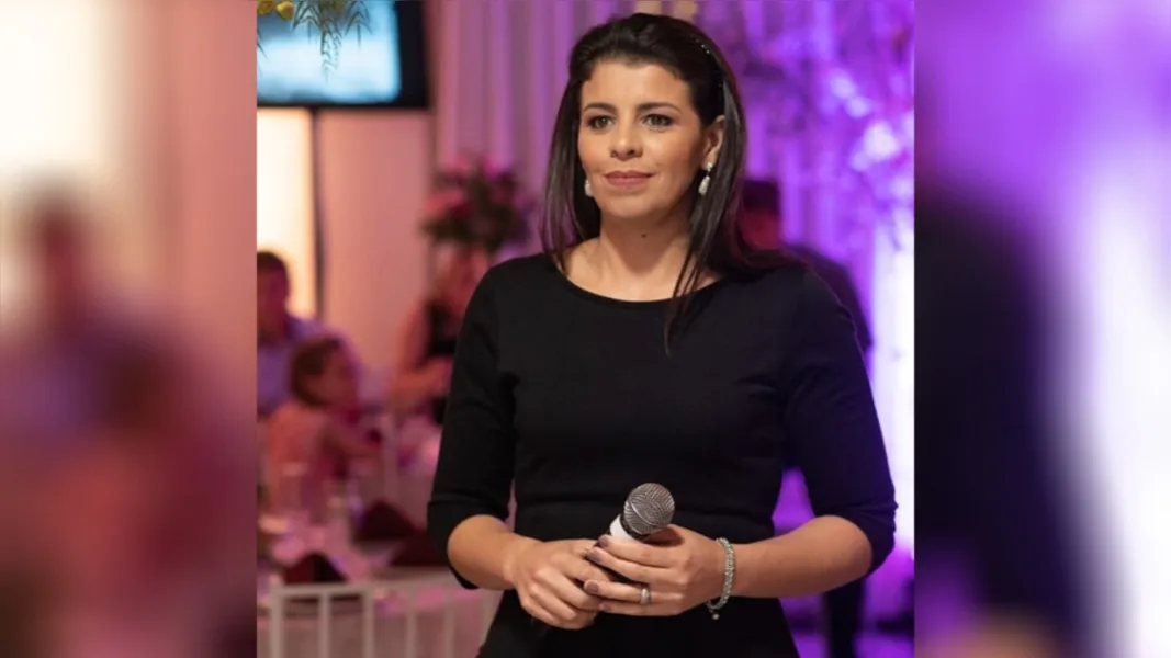 NOVO CICLO - A radialista e jornalista Jéssica Santos será muito cumprimentada pela passagem de seu aniversário nesta terça-feira (7). Da coluna RC os votos prosperidade e felicidades