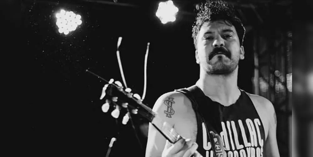 David é vocalista da Banda Cadillac Dinossauros