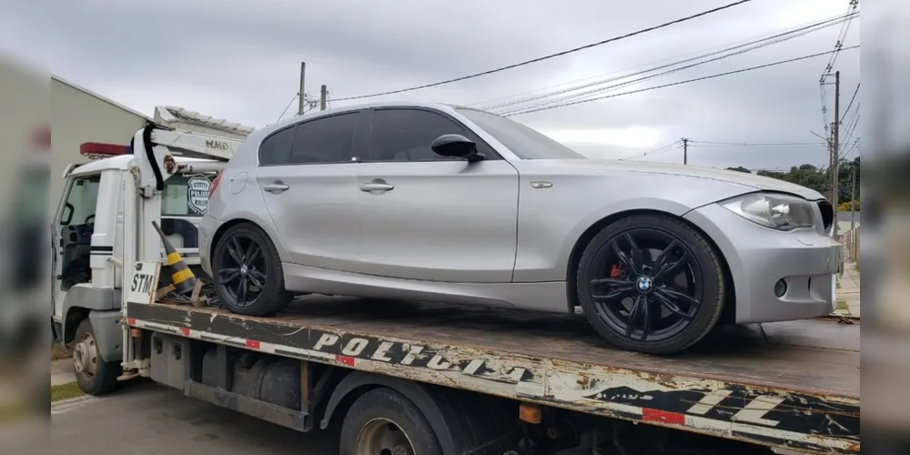 Carro do acusado de série de golpes foi apreendido