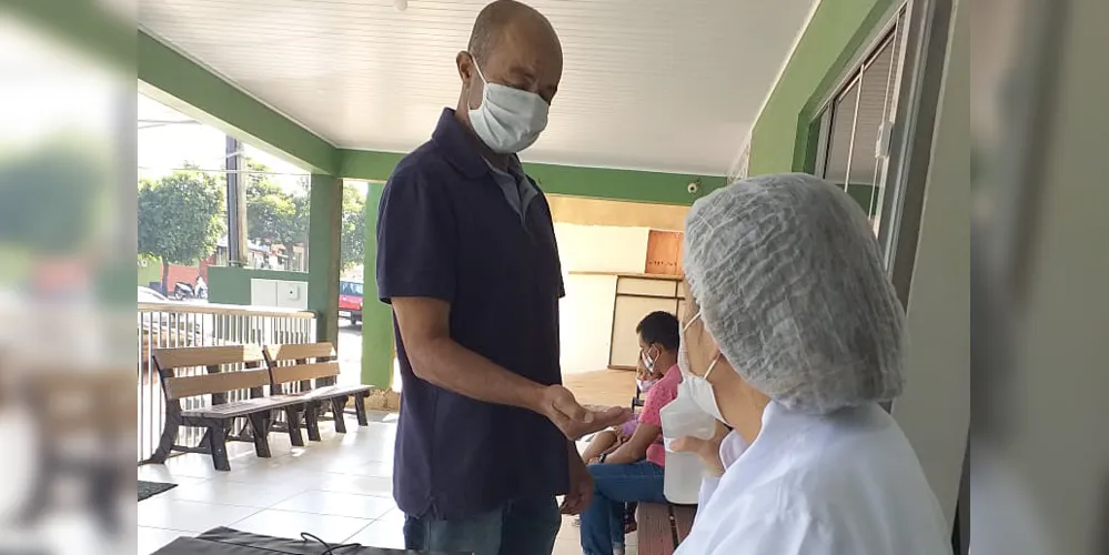 Bolsistas da área da saúde levam orientação, informação aos moradores e apoio às unidades de saúde