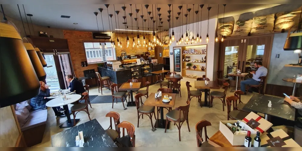 Cafeteria se diferencia na seleção e preparo dos grãos de café e qualidade dos produtos