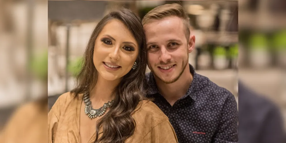 Luiz Henrique Arnaud Camargo foi muito cumprimentado pela passagem de seu aniversário na última sexta-feira (12).  No registro Luiz e sua namorada Jessyca Lima Guimarães. Da coluna RC os votos de alegrias e sucesso