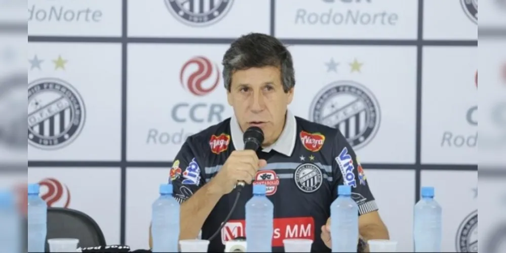 Góes ainda revelou que teve contato direto com o técnico Gérson Gusmão e o auxiliar de enfermagem Márcio Cardoso antes do diagnóstico