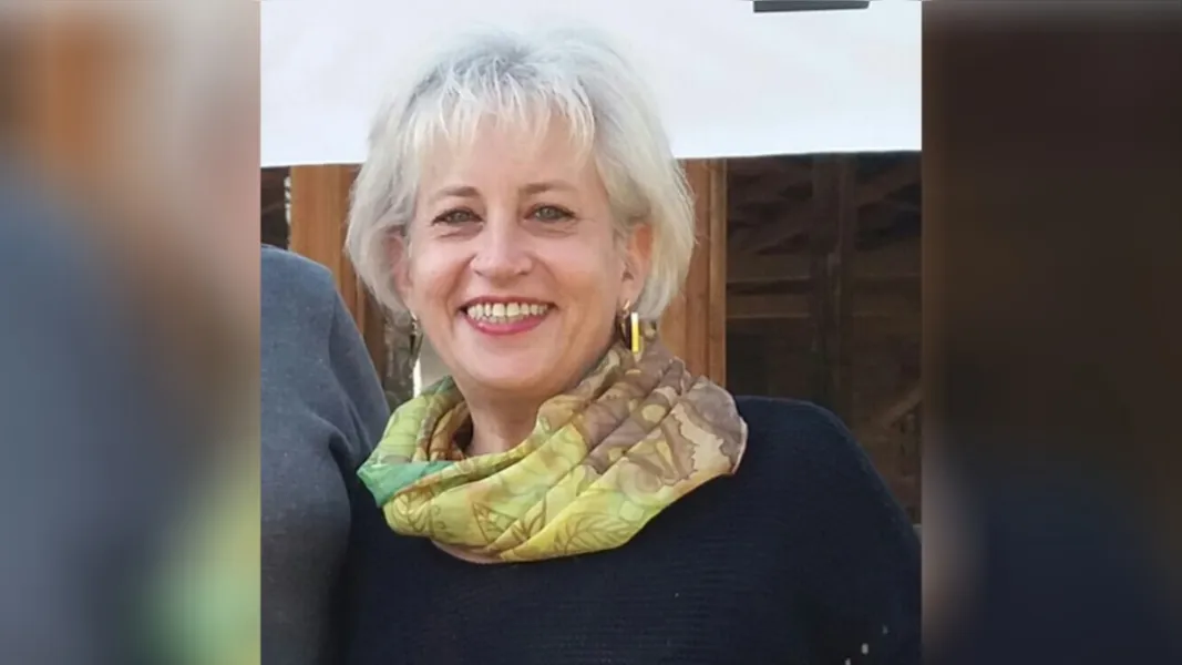 TIM - TIM – Luciane Folmann receberá as felicitações pela passagem de seu aniversário na próxima segunda-feira (20). Da coluna RC os votos de prosperidade e felicidades