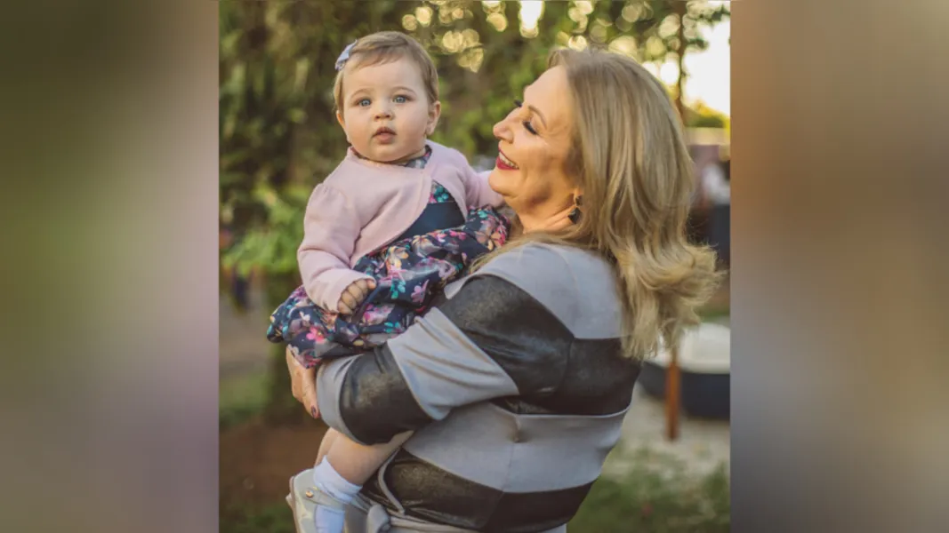 Elvira Schimanski e sua neta Livia Dobzynski Schimanski