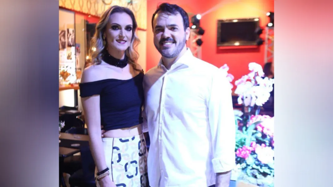 INPELLE - O médico Franck Bobato e a fisioterapeuta Valeska Bobato, que respondem pela Inpelle Saúde e Beleza, trazem para Ponta Grossa uma super novidade que será apresentada no mês de agosto. A Inpelle sempre acompanha os principais lançamentos e técnicas do setor da estética, sendo referência em inovação e resultado para seus pacientes. Aguardem!