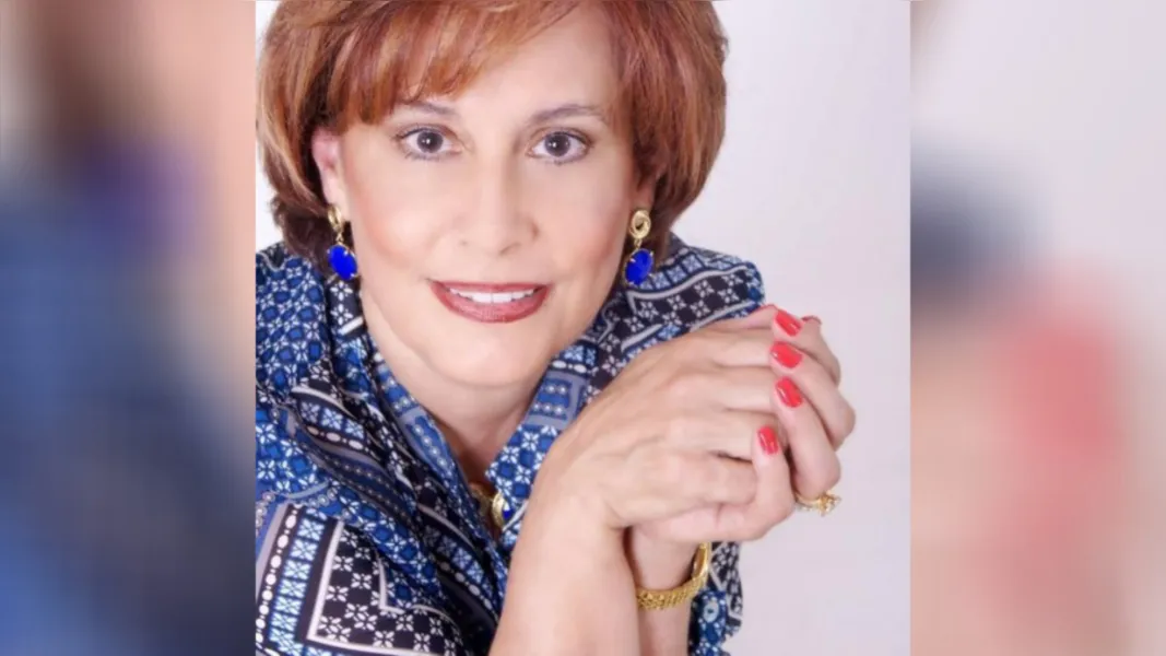 FELICITAÇÕES - Rosangela Monteiro Justus recebeu as felicitações pela chegada de seu aniversário no último sábado (8). Rosangela é sinônimo de elegância e finesse entre as mulheres da nossa sociedade. Da coluna RC os votos de felicidades infinitas