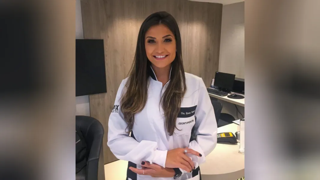 BDAY - A competente profissional da Odontologia Renata Manente será muito cumprimentada pela passagem de seu aniversário nesta quarta-feira (12). Renata integra o time de destacados profissionais da Lemax Reabilitação Oral. Da coluna RC os votos de alegrias e sucesso