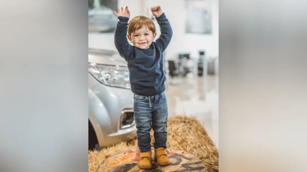 O garotão Lucca Laureano veste Pequeninos