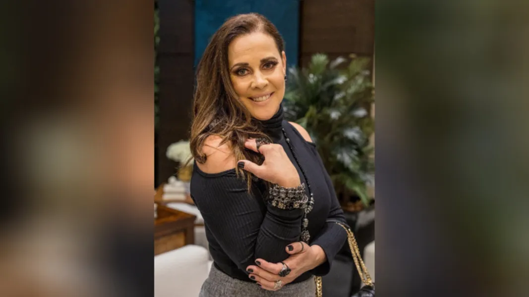 BRINDE A VIDA- Stella Maris H. Panzarini receberá as felicitações pela passagem de seu aniversário nesta quarta-feira (2). Da coluna RC os votos de alegrias e realizações