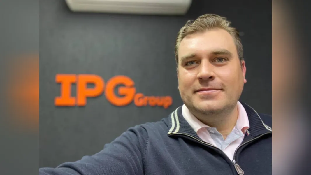 TROCA DE IDADE – O empresário Lucas Roth receberá as felicitações pela chegada de idade nova neste domingo (6). Da coluna RC os votos de realizações e felicidades