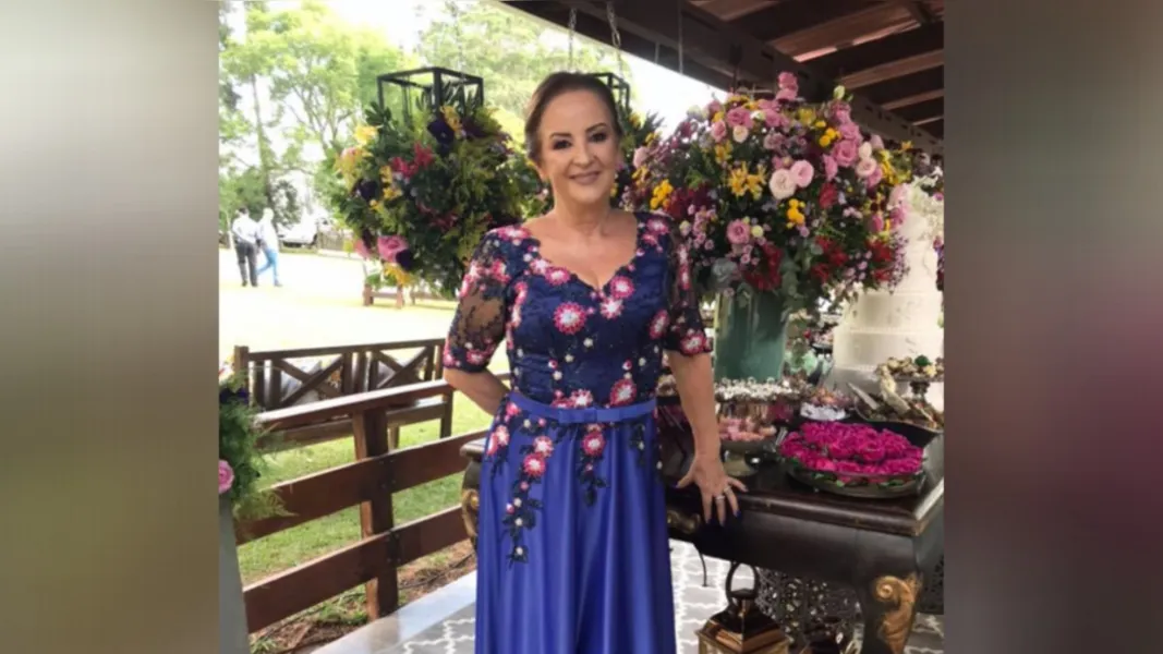 BRINDE A VIDA - Janete Blum será muito cumprimentada pela passagem de seu aniversário nesta sexta-feira (18). Da coluna RC os votos de felicidades e realizações