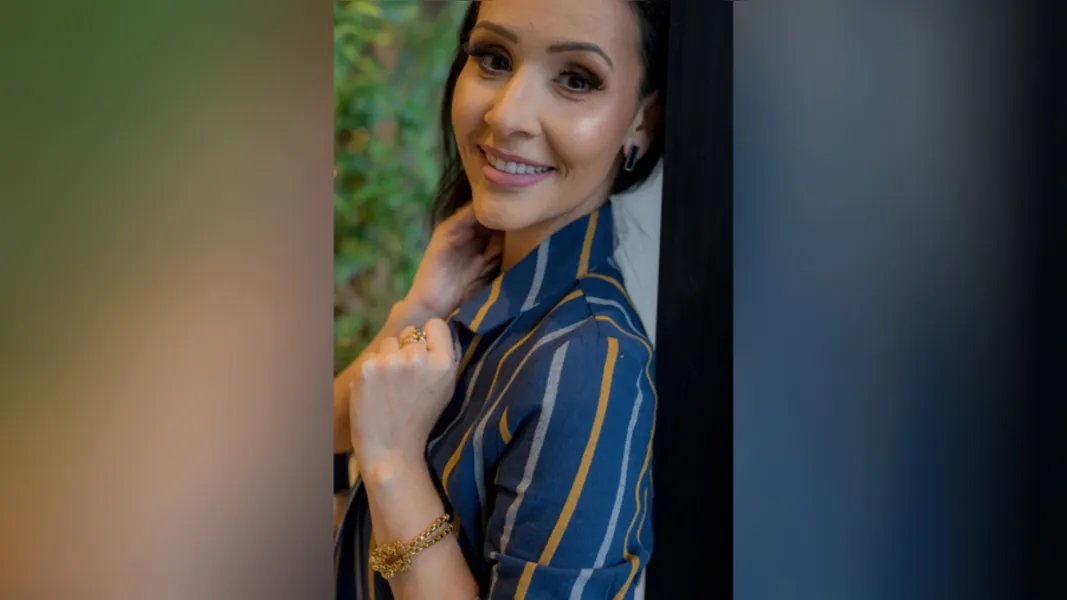 TROCA DE IDADE - Fernanda Camargo Kassab será muito cumprimentada pela troca de idade nesta quinta-feira (24). Fernanda esbanja charme e beleza por onde passa. Da coluna RC os votos de alegrias e sucesso.