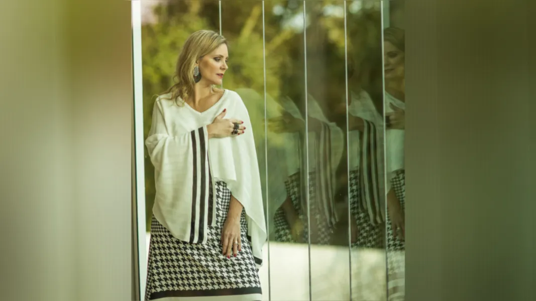 BRINDE A VIDA - A empresária Ana Karina Villaca Monteiro receberá as felicitações pela chegada de seu aniversário na próxima sexta-feira (25). Da coluna RC os votos de prosperidade e sucesso