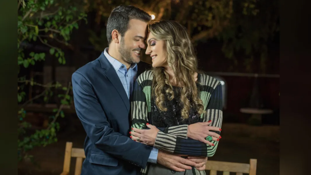 NIVER - A fisioterapeuta Valeska Niemeyer Bobato será muito cumprimentada pela passagem de seu aniversário na próxima segunda-feira (28). Valeska que ao lado de seu marido Franck Bobato se destaca a frente da Inpelle Saúde e Beleza. Da coluna RC os votos de realizações e felicidades
