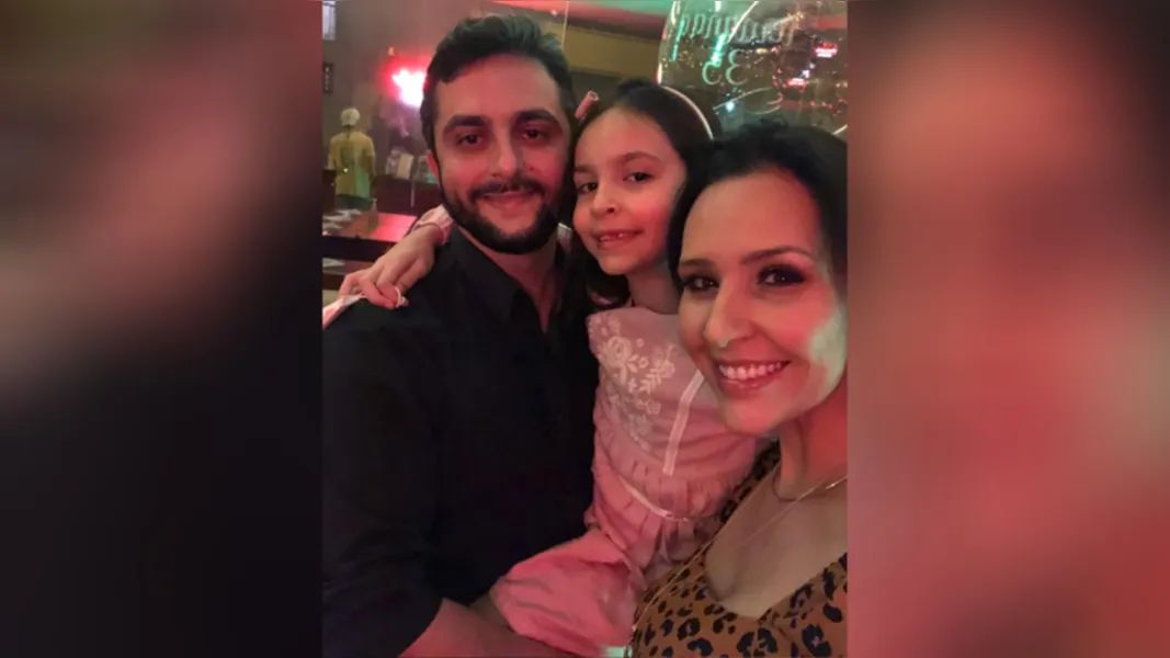 Fernanda Camargo Kassab seu marido Bruno Kassab e sua filha Maria Eduarda