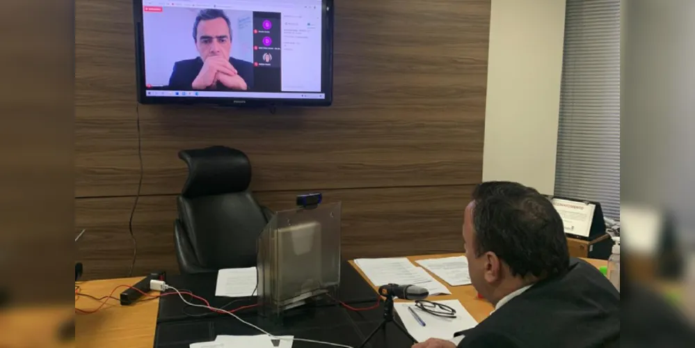 Imagem ilustrativa da imagem Bakri apresenta sugestões para retorno das aulas no Paraná