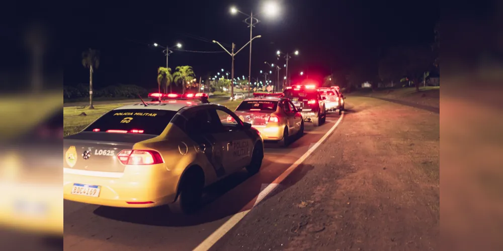 A proibição do consumo de bebidas alcoólicas em locais públicos está prevista em Decreto Municipal