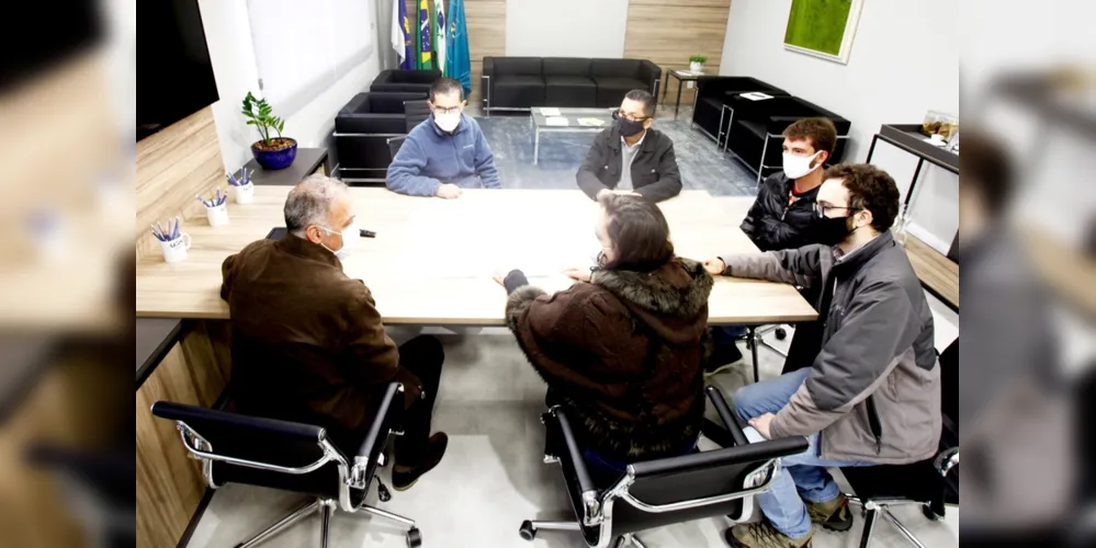 Na UEPG, o atendimento ao público foi suspenso e o campus Uvaranas fechado. 