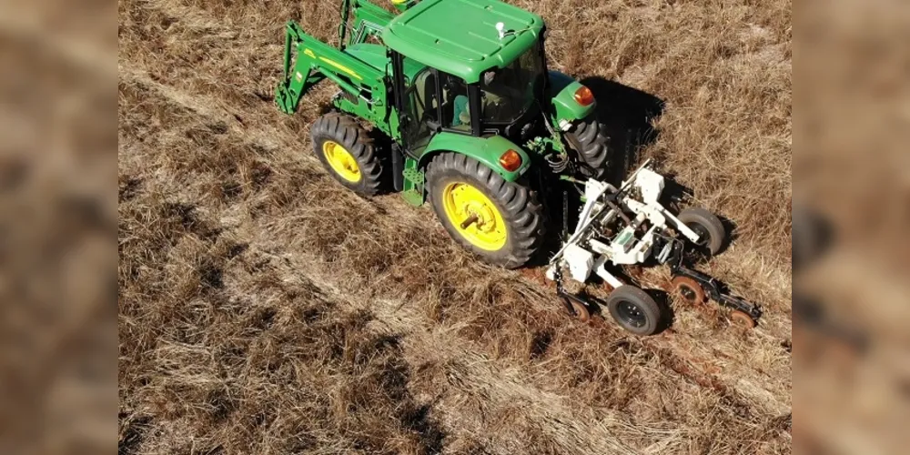 A nova área vai utilizar as mais modernas tecnologias existentes para a condução de uma lavoura, inicialmente de soja, utilizando equipamentos de precisão, sensores, imagens de satélites e drones, por exemplo.