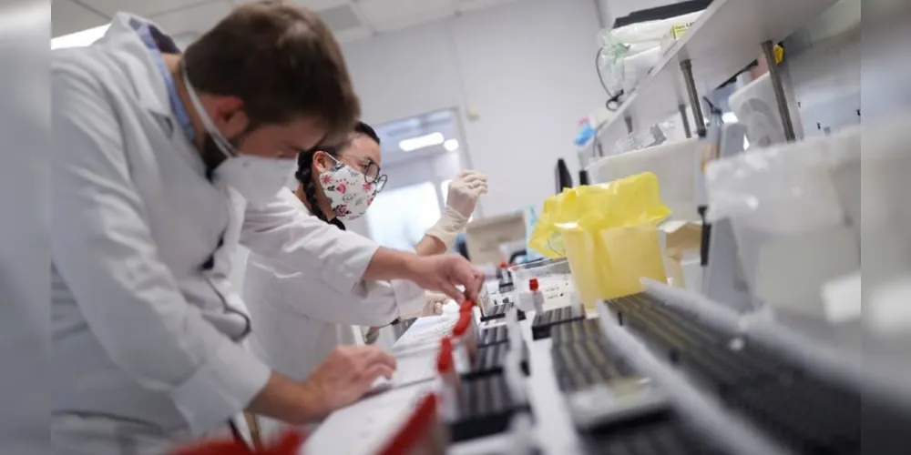 1.110 pacientes com diagnóstico confirmado de Covid-19 estão internados hoje