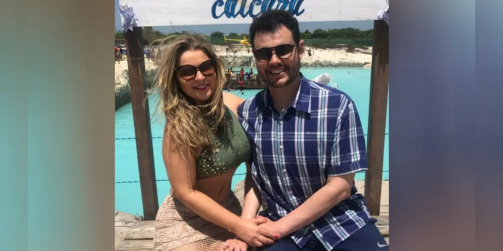 TROCA DE IDADE - O empresário João Marcos Moretti Pellissari foi cumprimentado pela passagem de seu aniversário no último domingo (13). No registro, João Marcos e sua esposa Daniele Araujo. Da coluna RC os votos de alegrias e sucesso