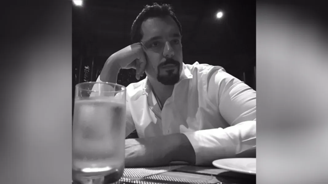 BRINDE A VIDA- O engenheiro mecânico Frederico Justus foi muito cumprimentado na última segunda-feira (5), pela troca de idade. Frederico que atualmente reside em Dubai, é Presidente Regional da Weatherford, uma das maiores empresas internacionais de petróleo e de serviços de gás natural. Da coluna RC os votos de alegrias e sucesso