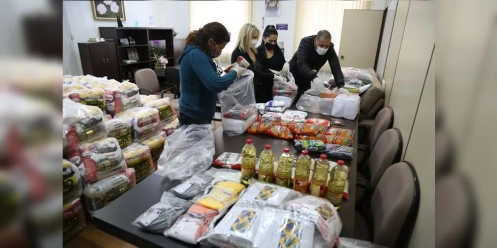 Doações se mantiveram altas durante maior parte da pandemia, mas caíram nas últimas semanas