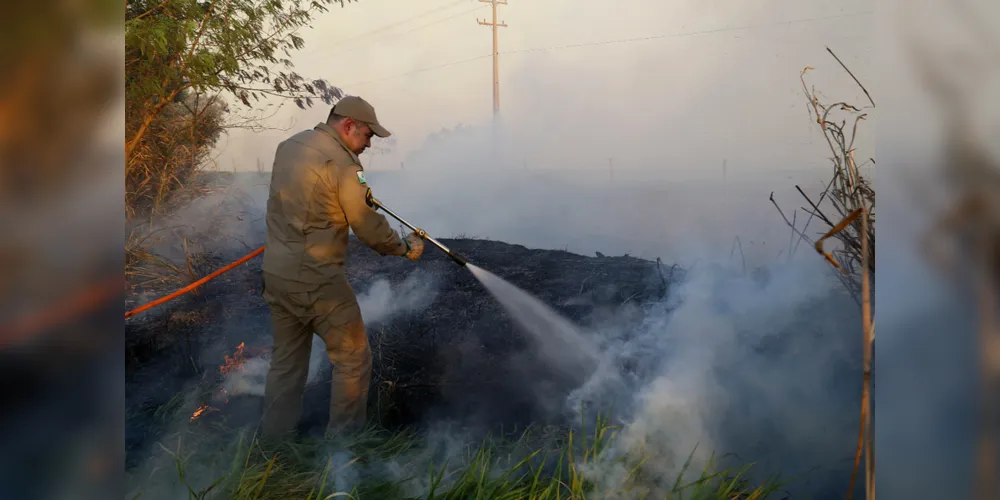 A companhia fornece água gratuitamente para os 240 caminhões do Corpo de Bombeiros que atuam em todo o Estado